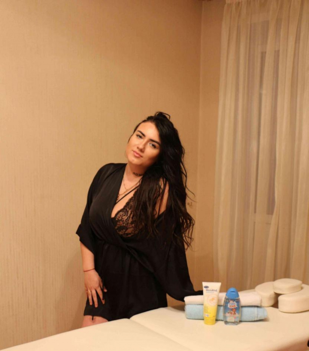 Тэйси: проститутки индивидуалки в Рязани